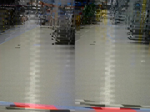 Produktions- und Lagerhallen