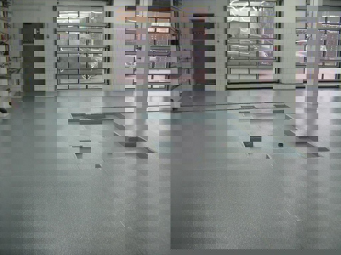 Werkstätten, Garagen und Keller